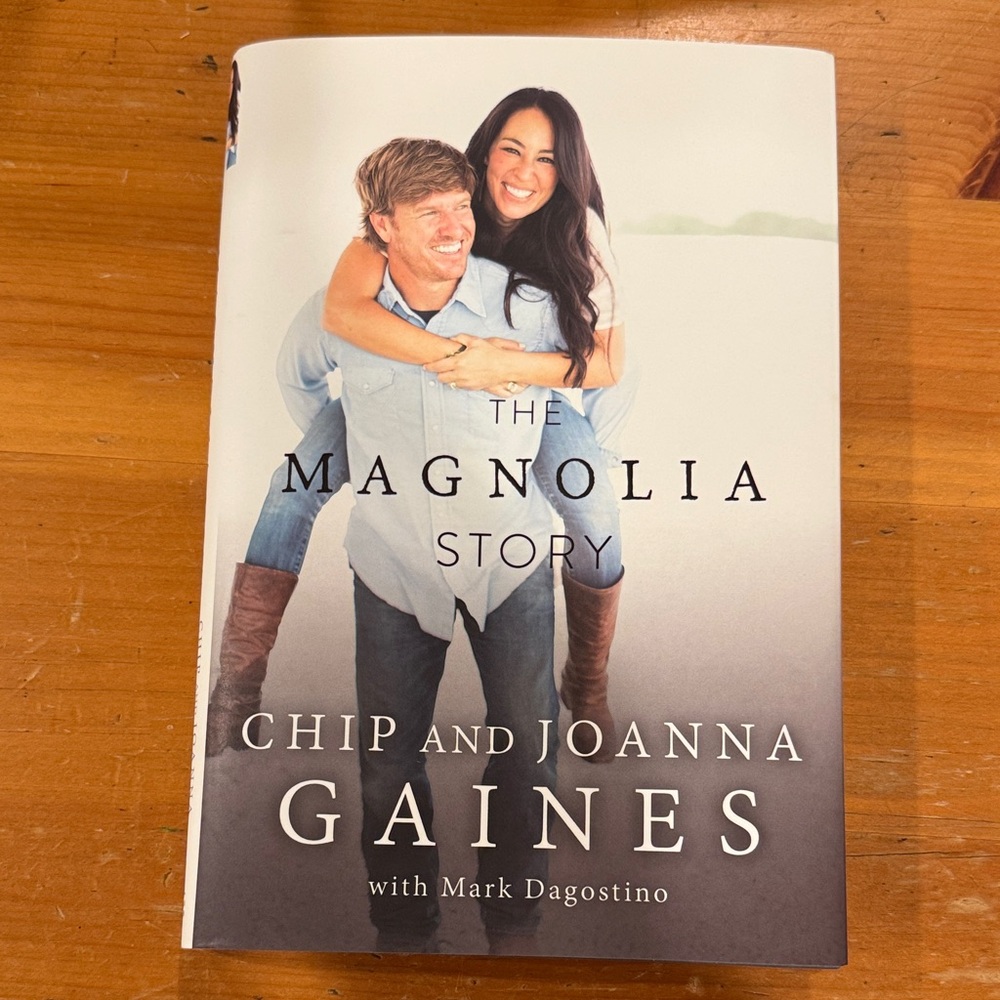 The Magnolia Story by Chip and Joanna Gaines - White CoverThe Magnolia Story